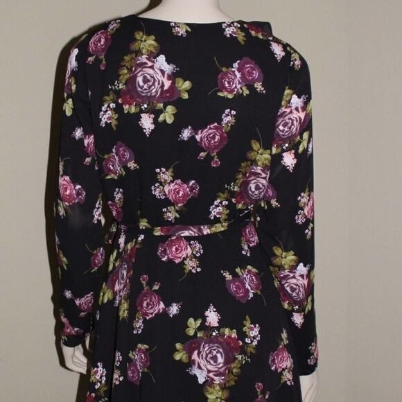 Takara Wrap Dress Spring Floral Ruffled V Neck Size Small - Picture 4 of 7
